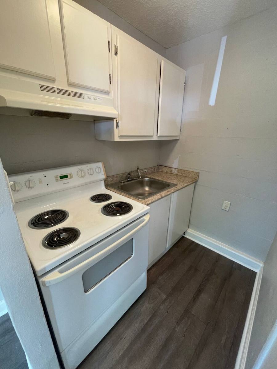 Apartment for rent at 3721 Crawfordville Rd #2, Tallahassee, FL 32305