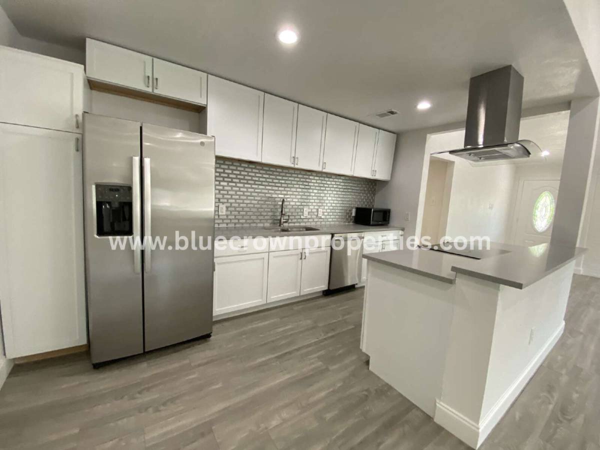 House for rent at 3035 Townsend Dr, Dallas, TX 75229