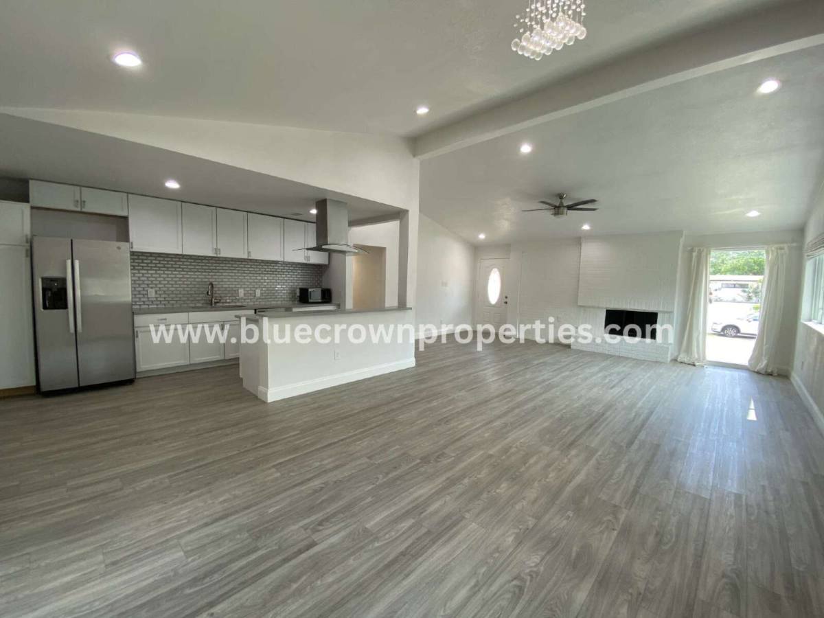 House for rent at 3035 Townsend Dr, Dallas, TX 75229
