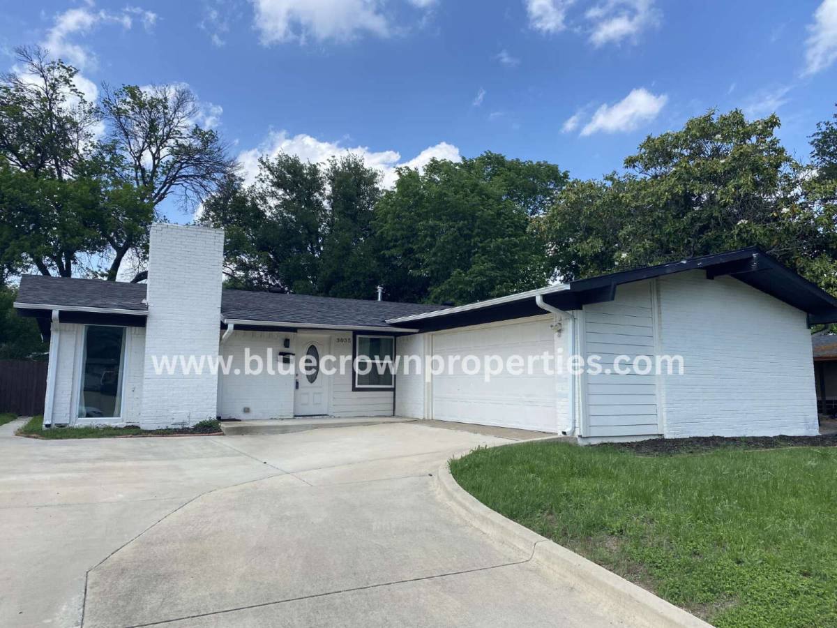 House for rent at 3035 Townsend Dr, Dallas, TX 75229