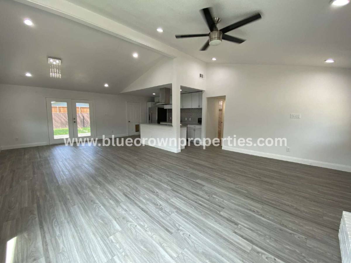 House for rent at 3035 Townsend Dr, Dallas, TX 75229
