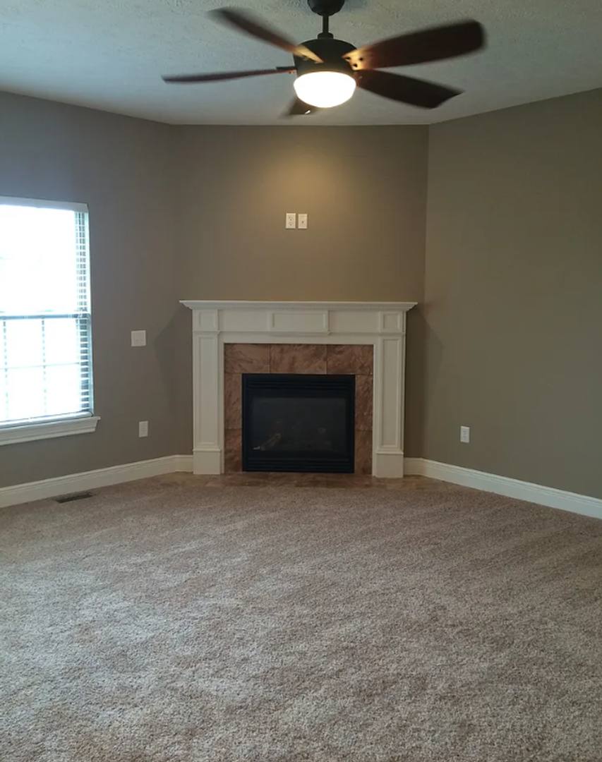 House for rent at 1935 N Pavilion Place, Strafford, MO 65757
