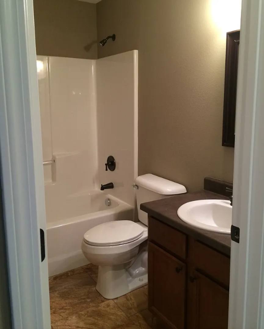 House for rent at 1935 N Pavilion Place, Strafford, MO 65757