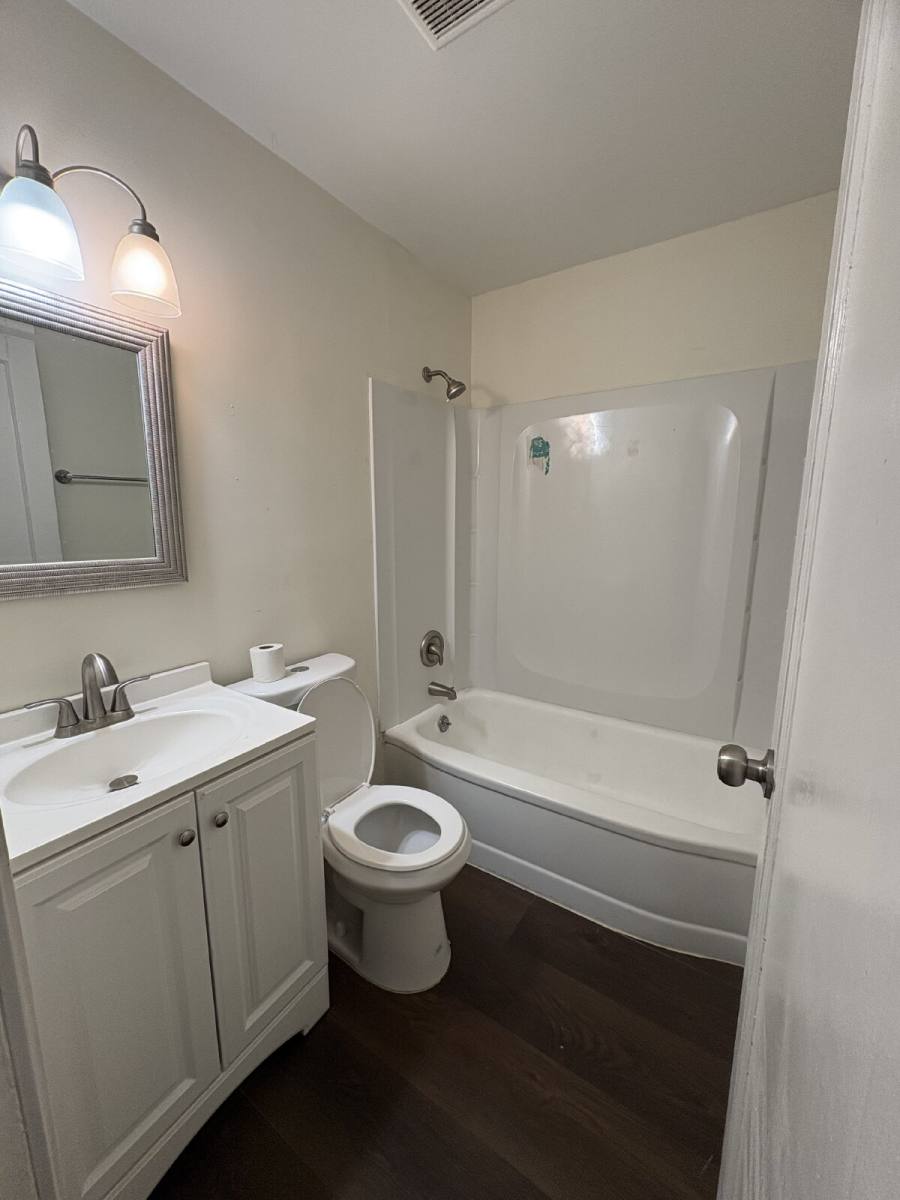 House for rent at 9814 Vickie Place, Saint Louis, MO 63136