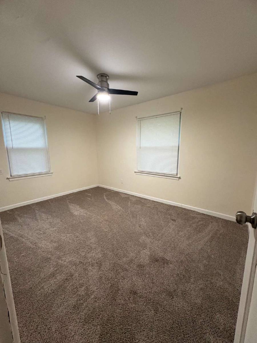 House for rent at 9814 Vickie Place, Saint Louis, MO 63136
