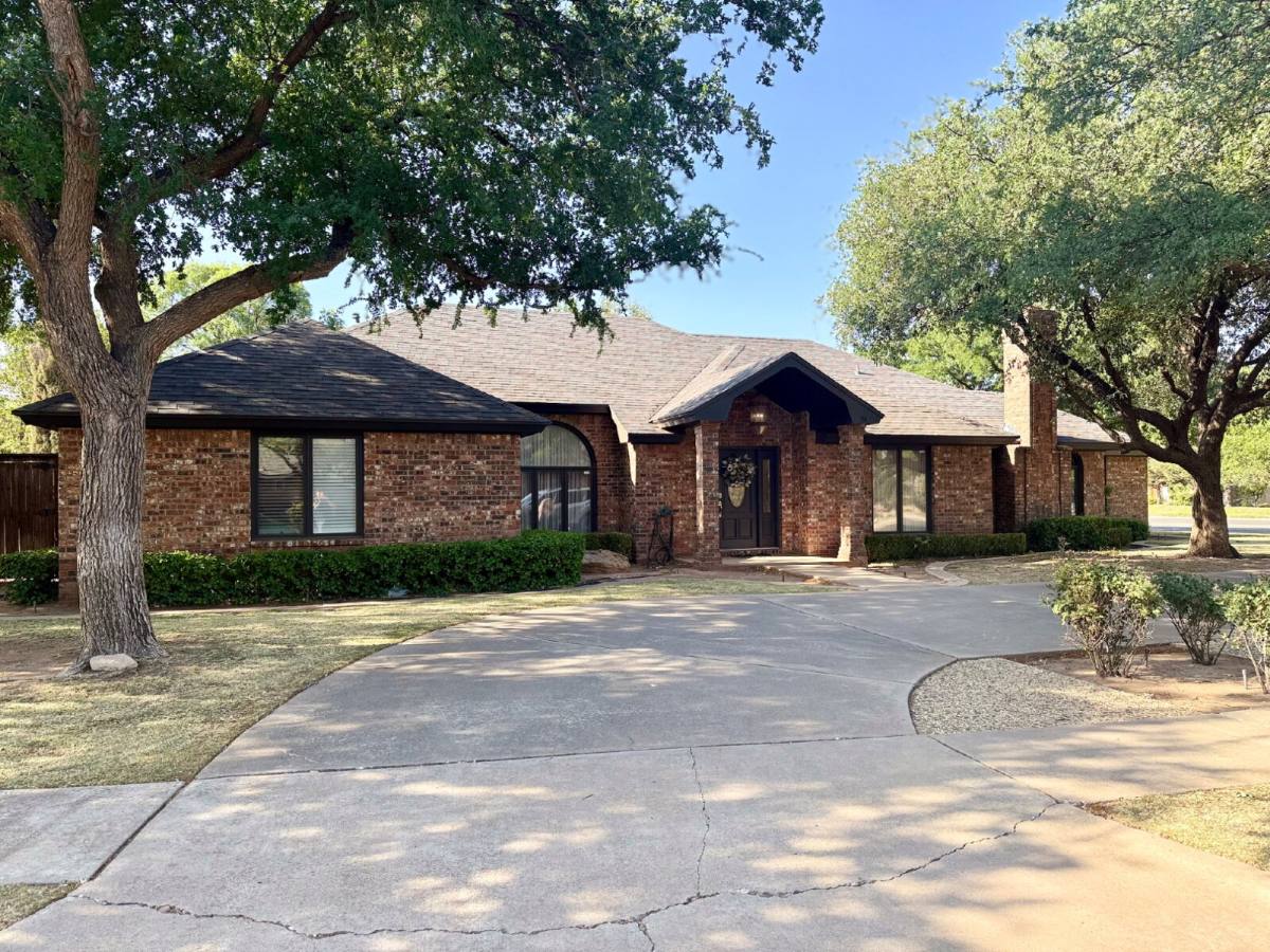 House for rent at 4215 95th St, Lubbock, TX 79423