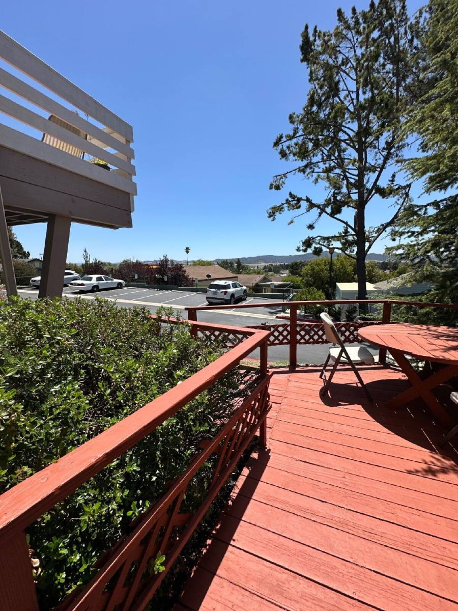 Apartment for rent at 206 Loma Bonita Dr, San Luis Obispo, CA 93401