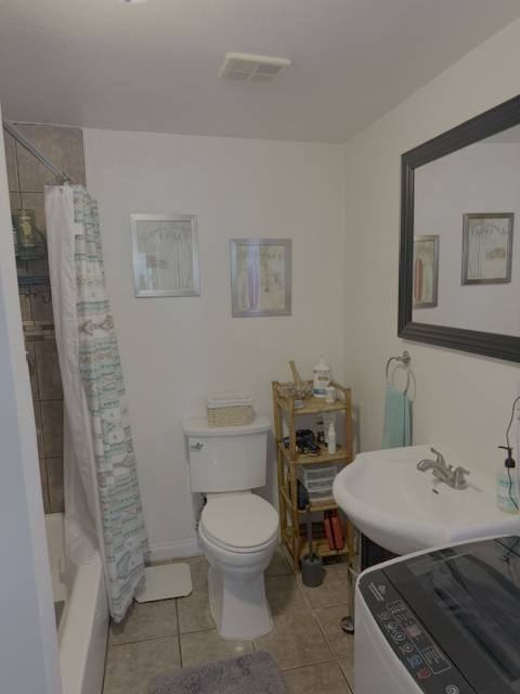 Apartment for rent at 3532 Baltic Ave, Long Beach, CA 90810