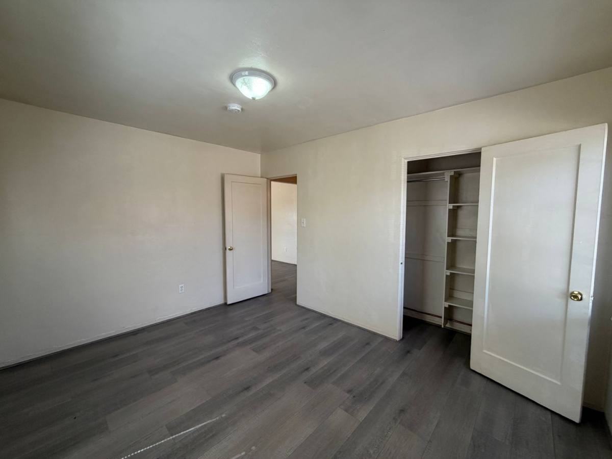 House for rent at 1801 Palomas Dr NE, Albuquerque, NM 87110
