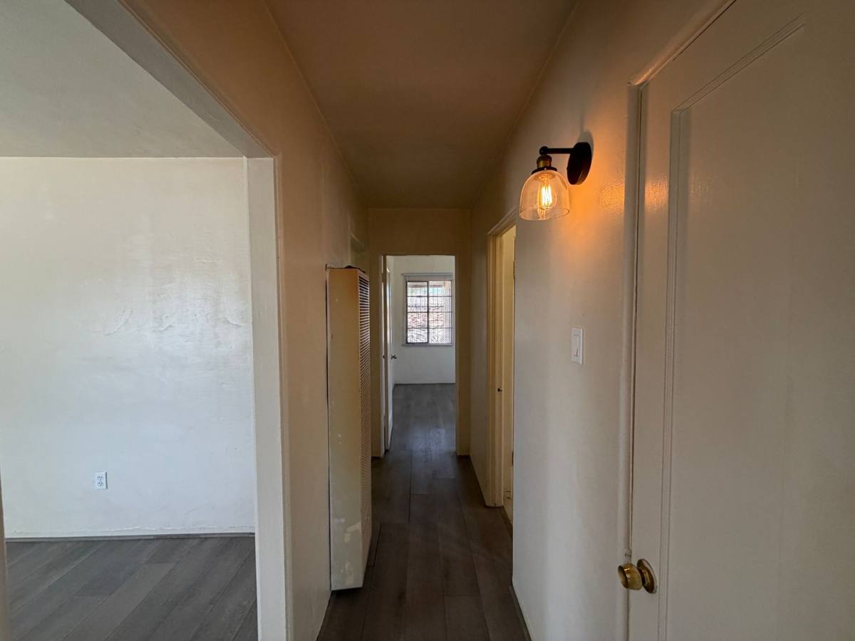 House for rent at 1801 Palomas Dr NE, Albuquerque, NM 87110