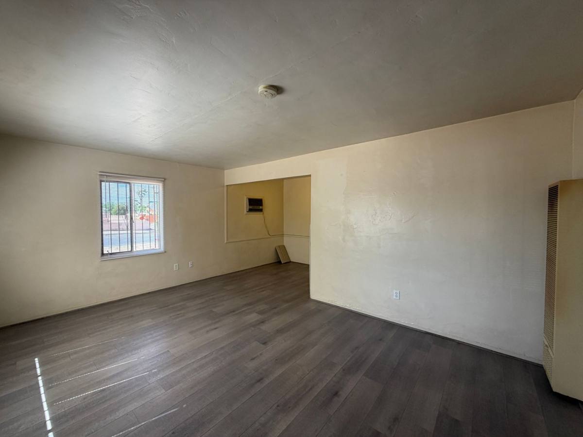House for rent at 1801 Palomas Dr NE, Albuquerque, NM 87110