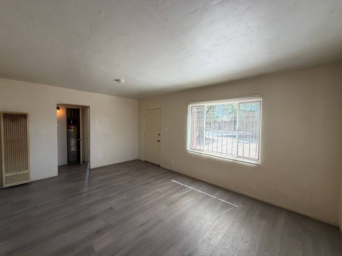 House for rent at 1801 Palomas Dr NE, Albuquerque, NM 87110