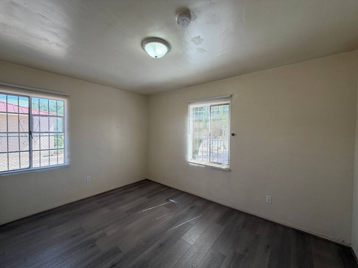 House for rent at 1801 Palomas Dr NE, Albuquerque, NM 87110