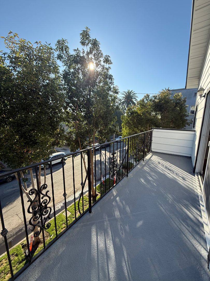 Apartment for rent at 755 Gaviota Ave, Long Beach, CA 90813