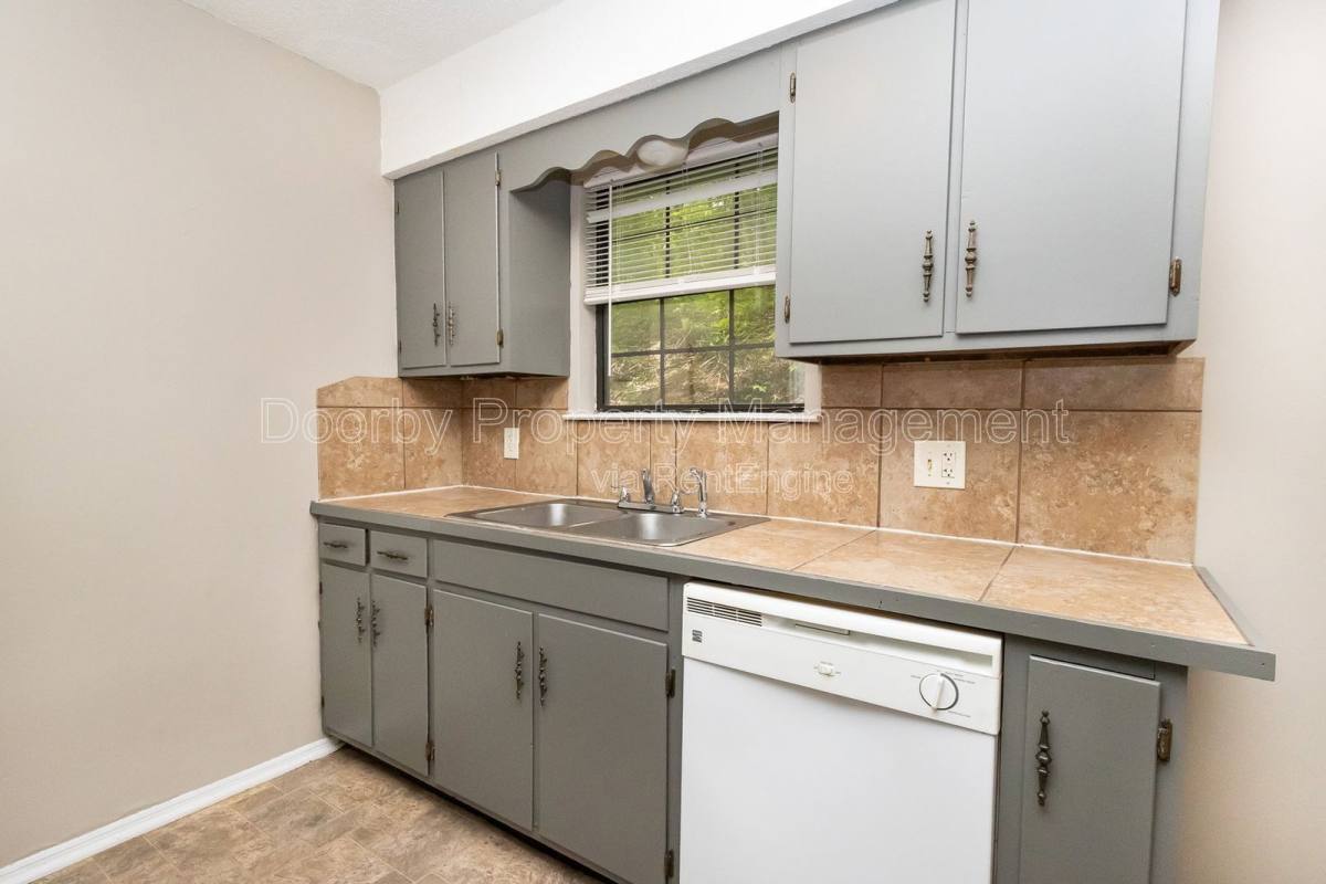 Apartment for rent at 3233 Conner St, Chattanooga, TN 37411