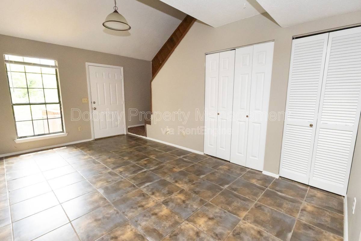 Apartment for rent at 3233 Conner St, Chattanooga, TN 37411