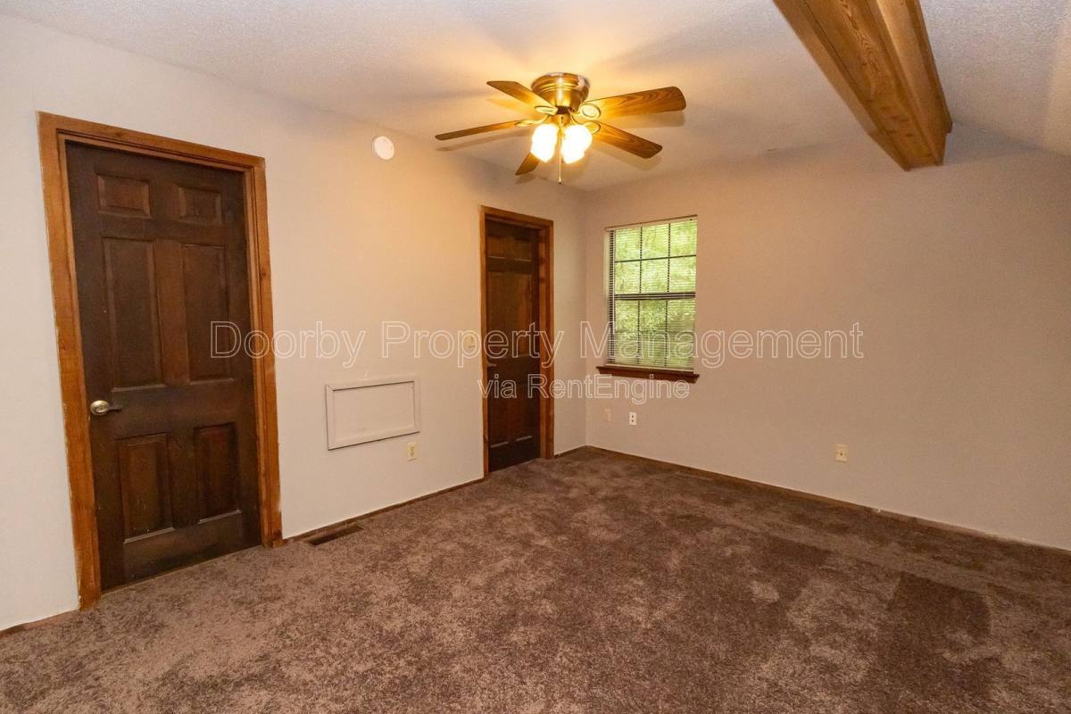 Apartment for rent at 3233 Conner St, Chattanooga, TN 37411