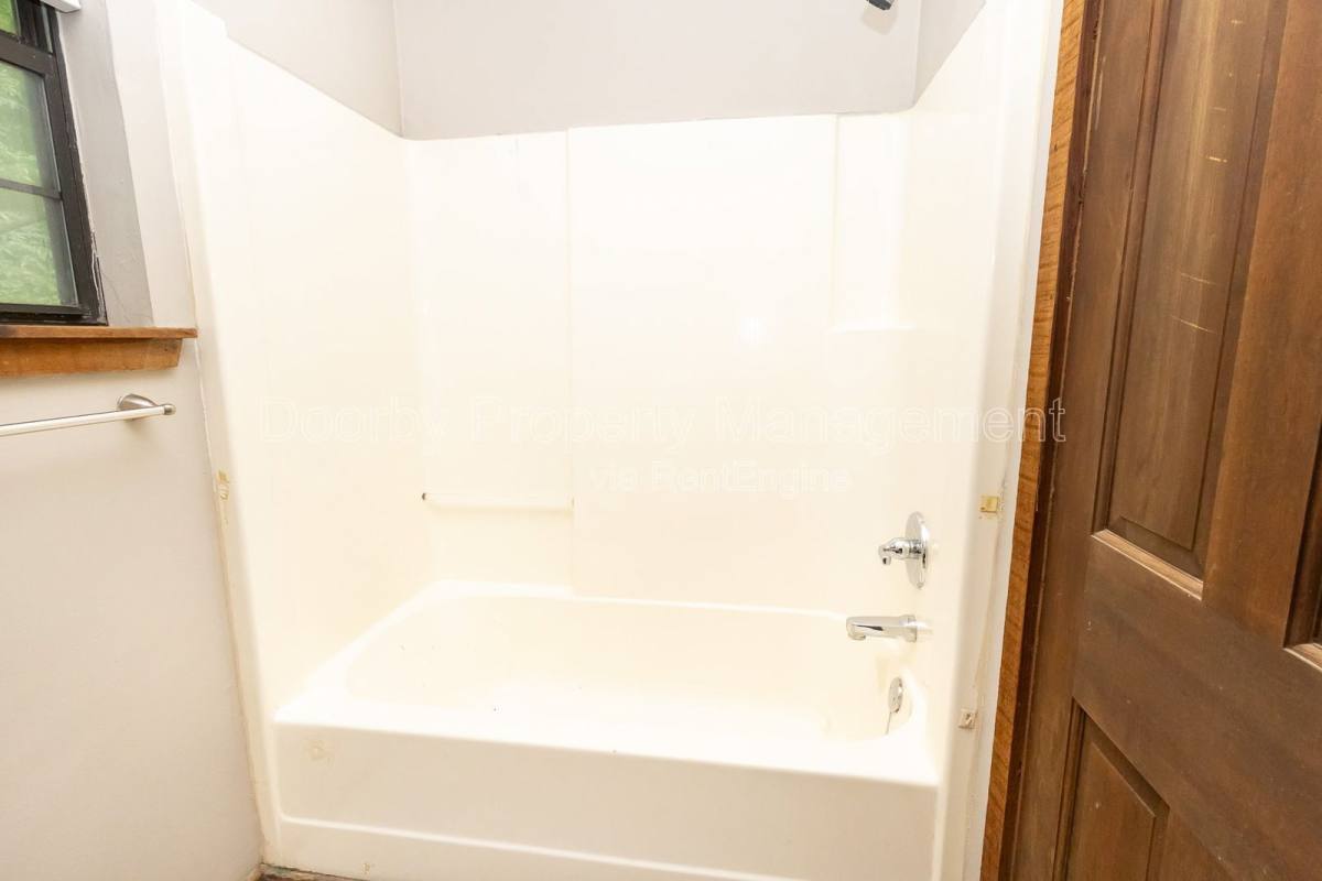Apartment for rent at 3233 Conner St, Chattanooga, TN 37411