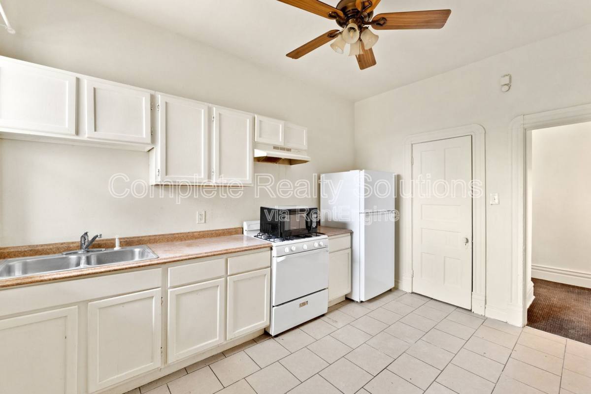 Apartment for rent at 5130 Kensington Ave #2, Saint Louis, MO 63108