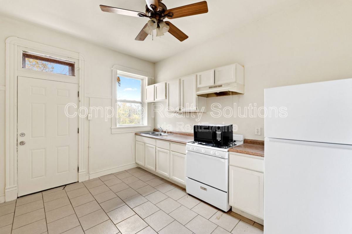 Apartment for rent at 5130 Kensington Ave #2, Saint Louis, MO 63108