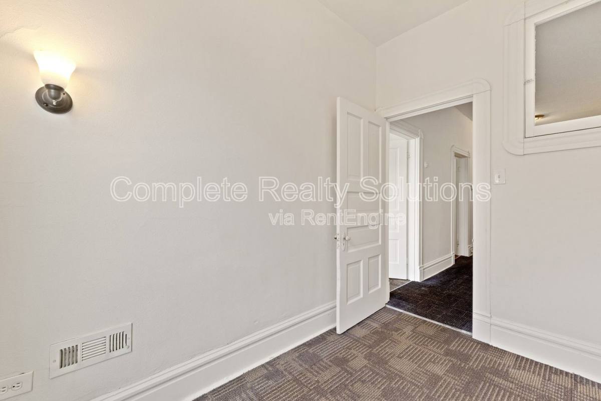 Apartment for rent at 5130 Kensington Ave #2, Saint Louis, MO 63108