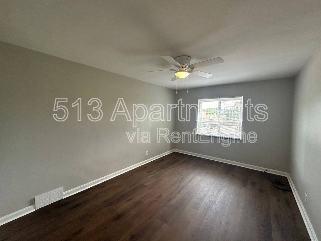 Apartment for rent at 1649 Anita Place #3, Cincinnati, OH 45237
