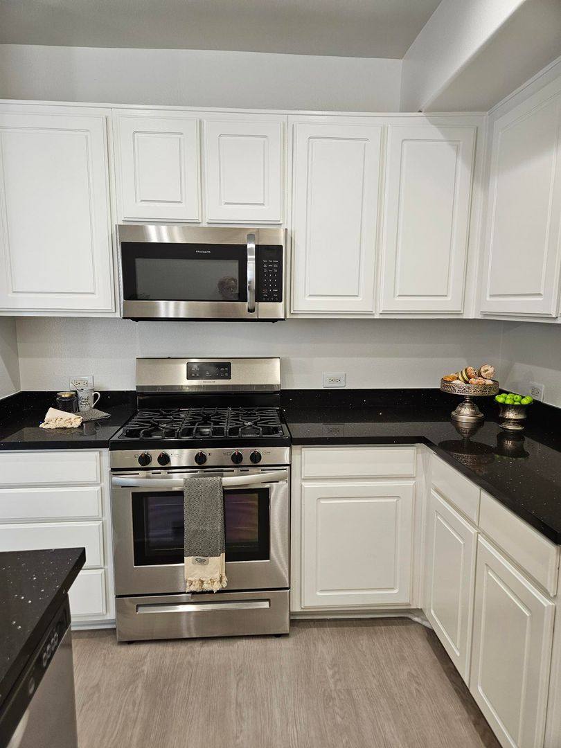 Apartment for rent at 5002 Tilden Ave, Sherman Oaks, CA 91423