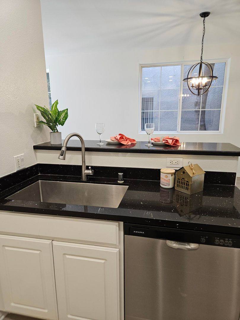 Apartment for rent at 5002 Tilden Ave, Sherman Oaks, CA 91423
