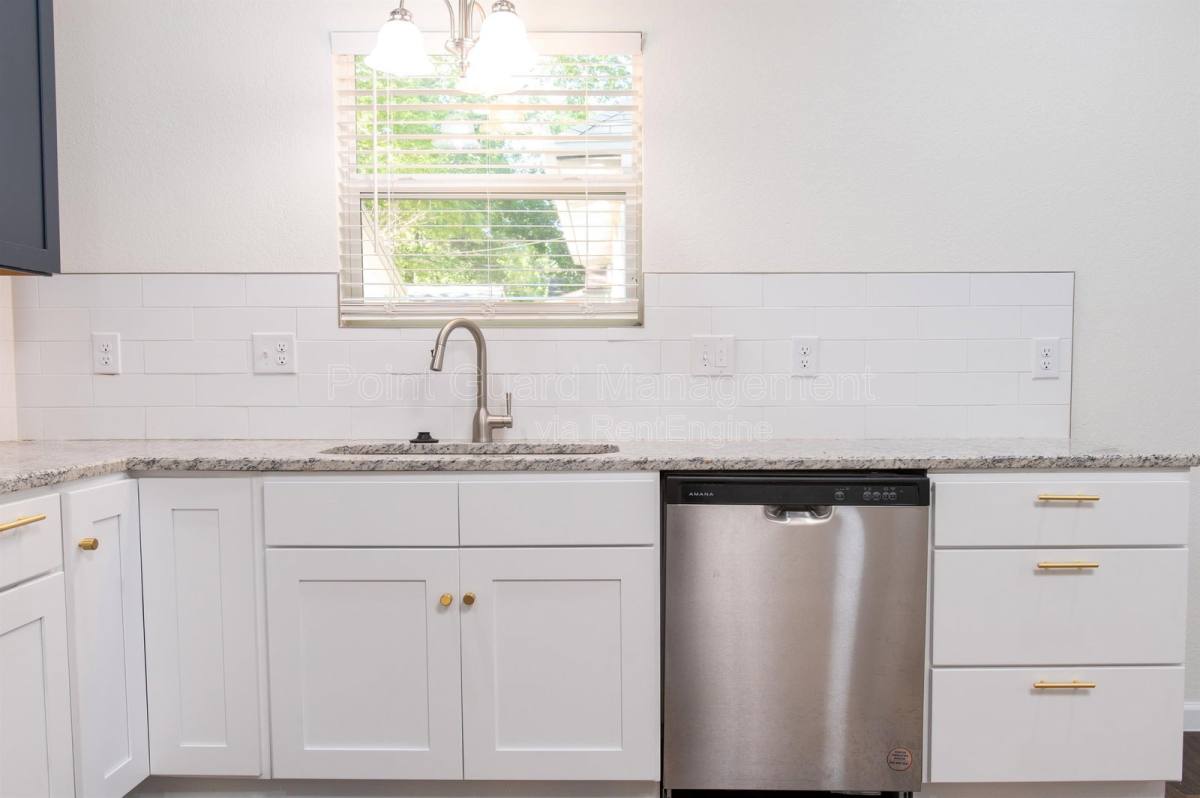 Apartment for rent at 315 S Green St, Wichita, KS 67211