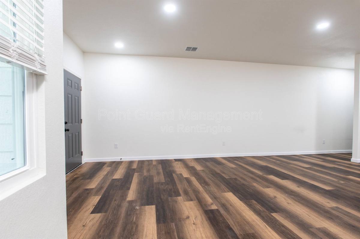 Apartment for rent at 315 S Green St, Wichita, KS 67211