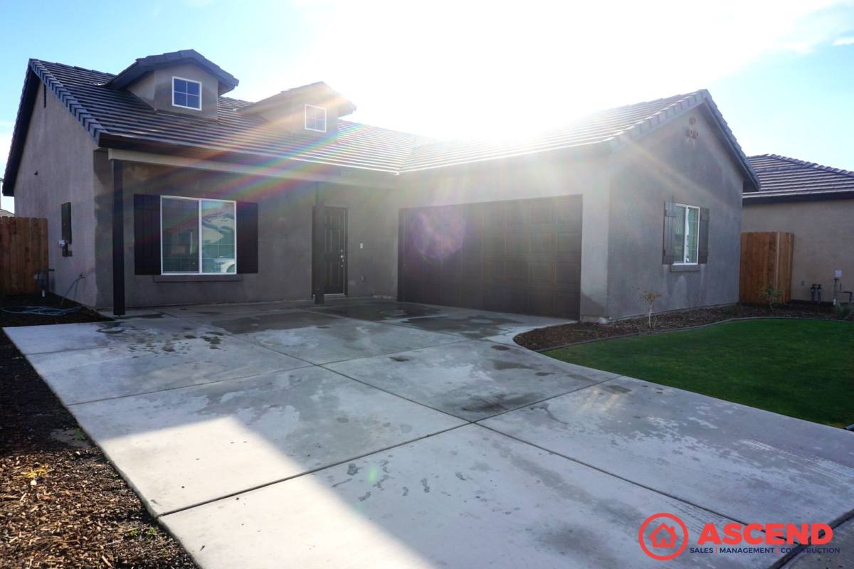 House for rent at 5511 Beacon Ridge Court, Bakersfield, CA 93313