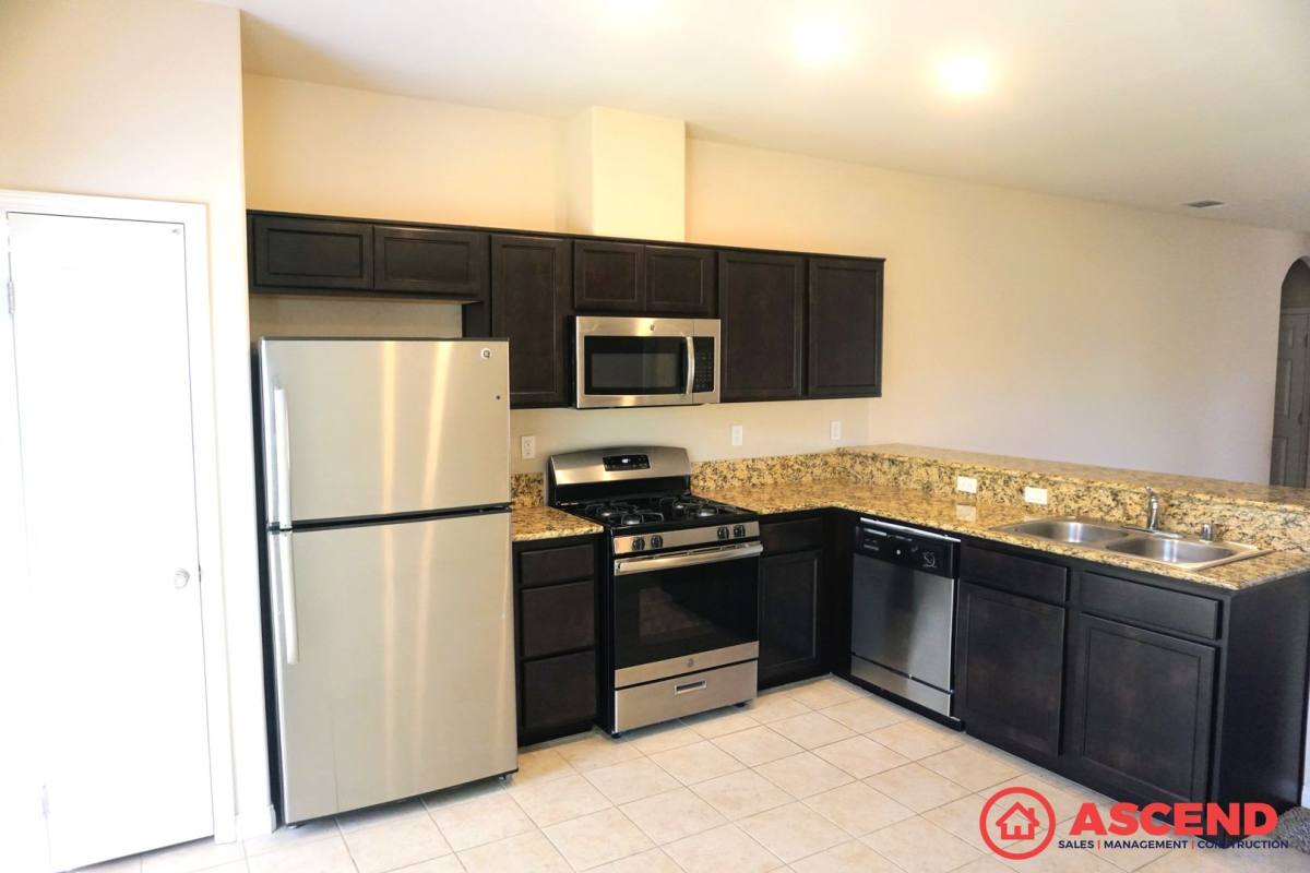 House for rent at 5511 Beacon Ridge Court, Bakersfield, CA 93313