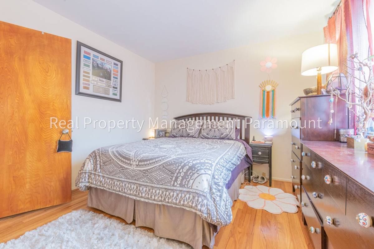 Apartment for rent at 8016 Blackburn Ave, Los Angeles, CA 90048