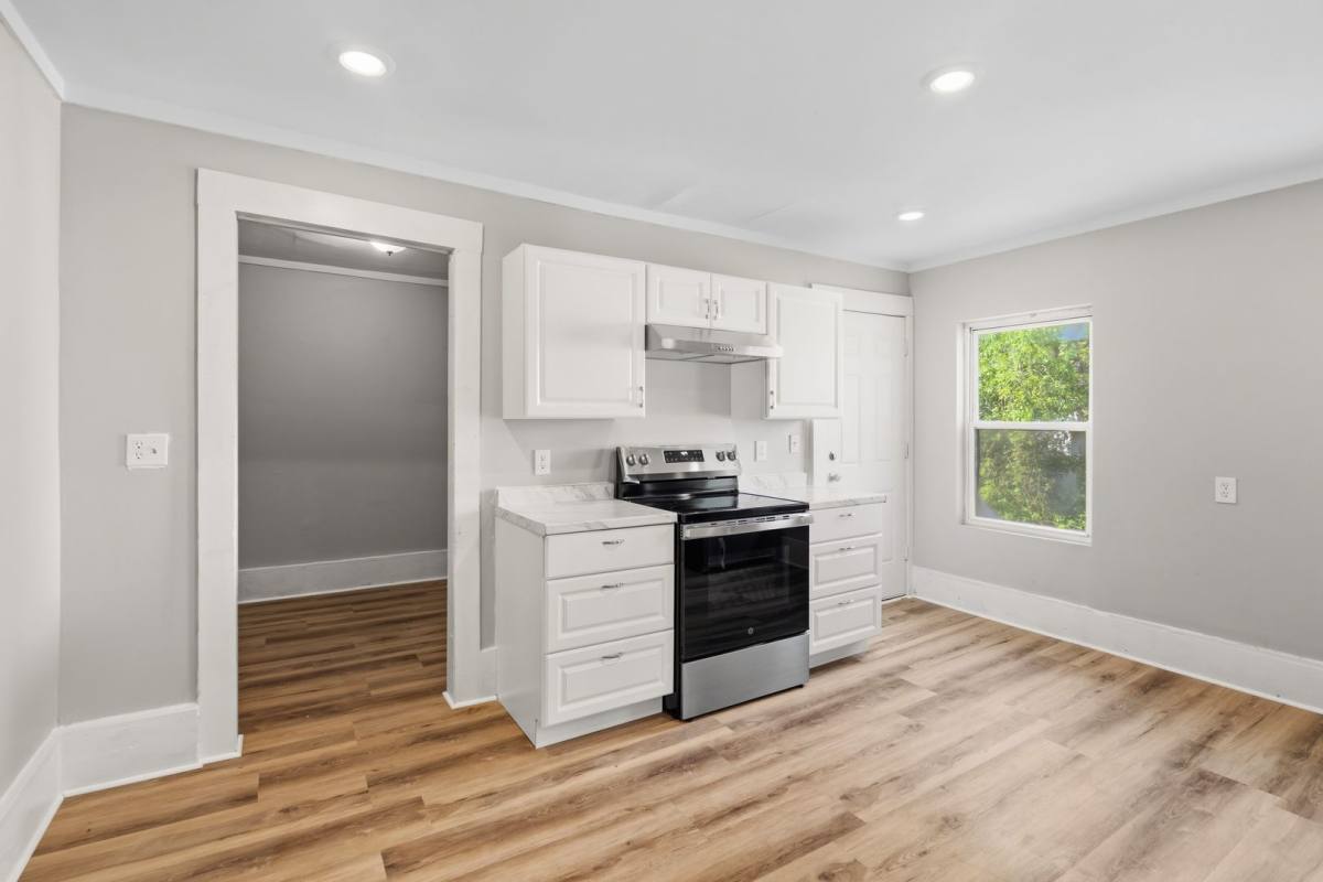 Apartment for rent at 834 Worthington St, Springfield, MA 01105