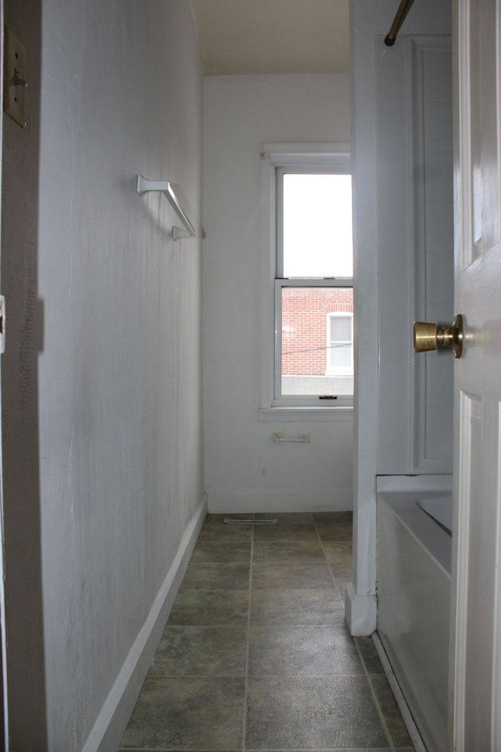 House for rent at 42 Laurel St, York, PA 17404