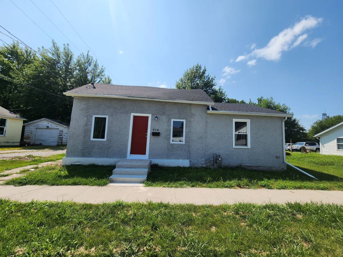 House for rent at 410 N Grant St, Knoxville, IA 50138