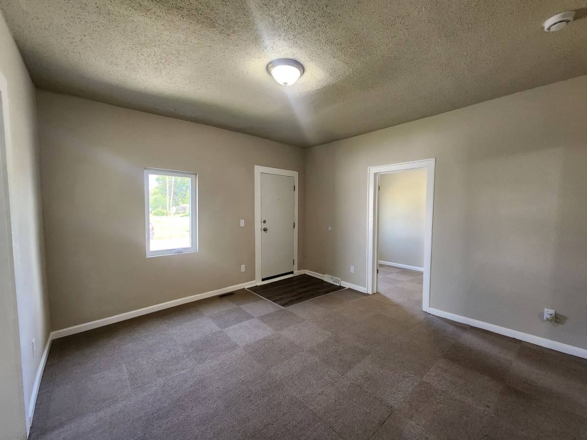 House for rent at 410 N Grant St, Knoxville, IA 50138