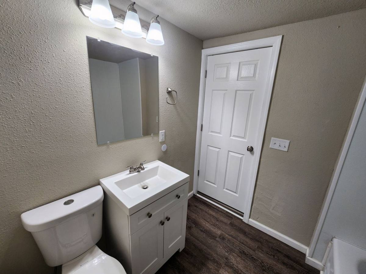 House for rent at 410 N Grant St, Knoxville, IA 50138
