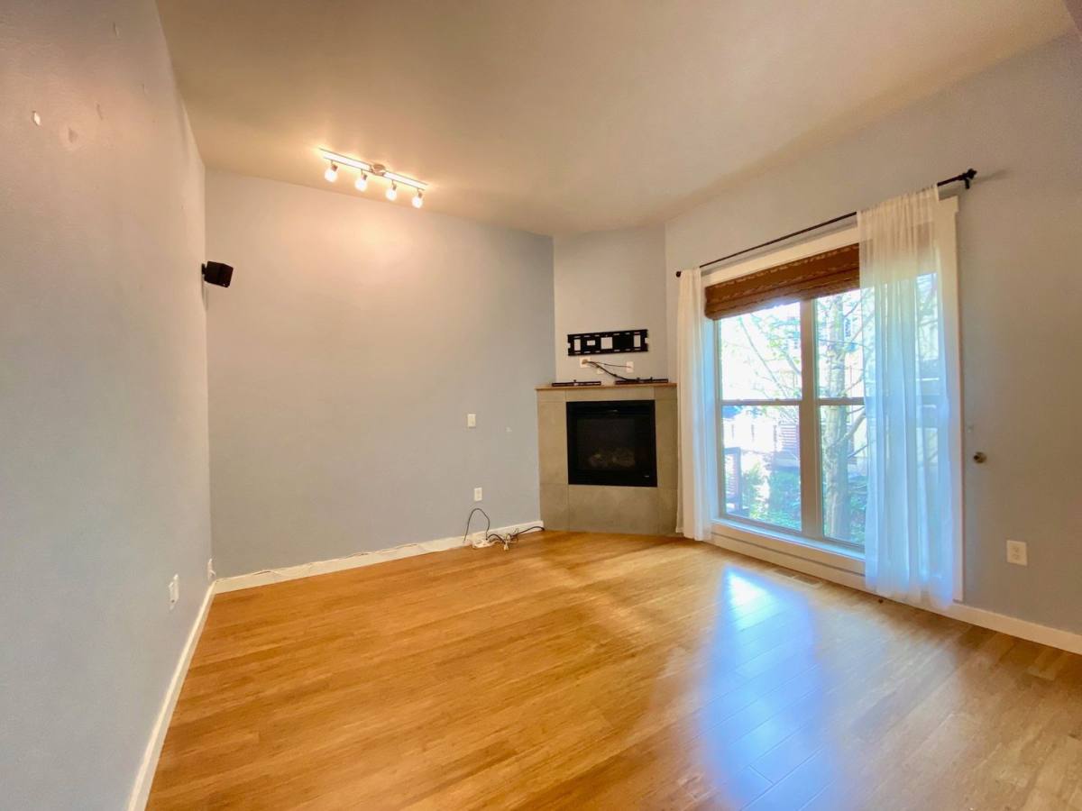 Townhouse for rent at 3110 SW Dolph Court #B4, Portland, OR 97219