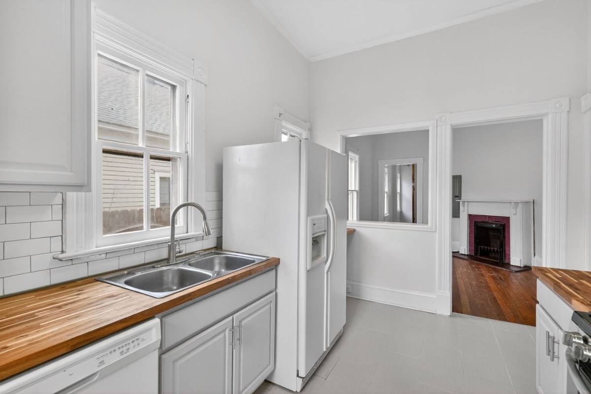 House for rent at 321 Orleans St SE, Atlanta, GA 30312
