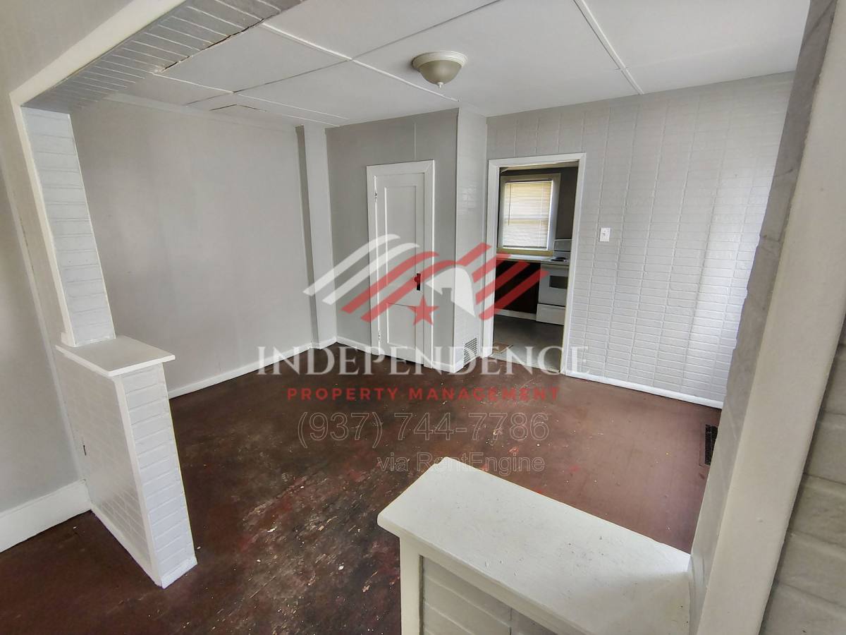 Apartment for rent at 515 Mertland Ave, Dayton, OH 45403