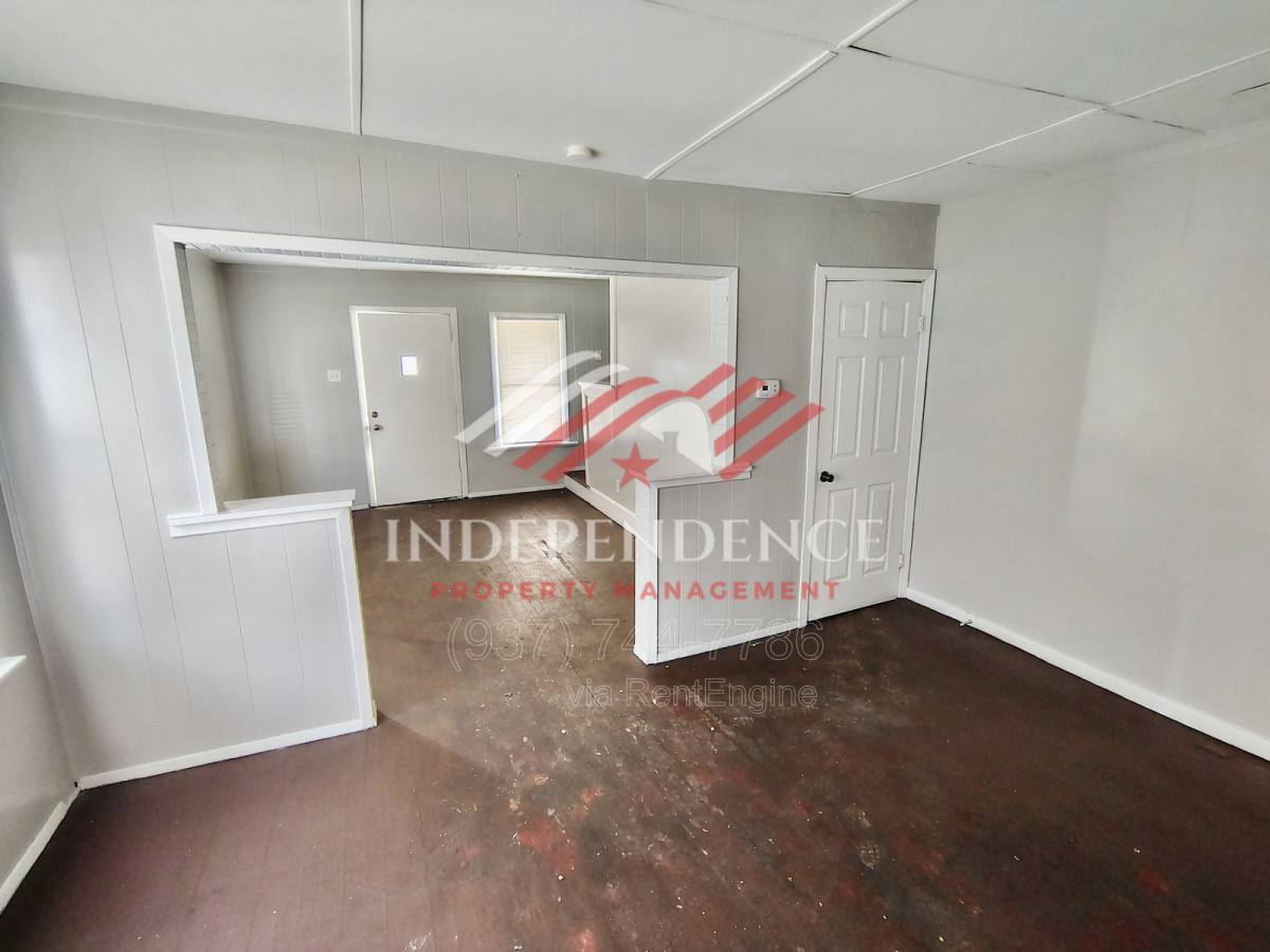 Apartment for rent at 515 Mertland Ave, Dayton, OH 45403