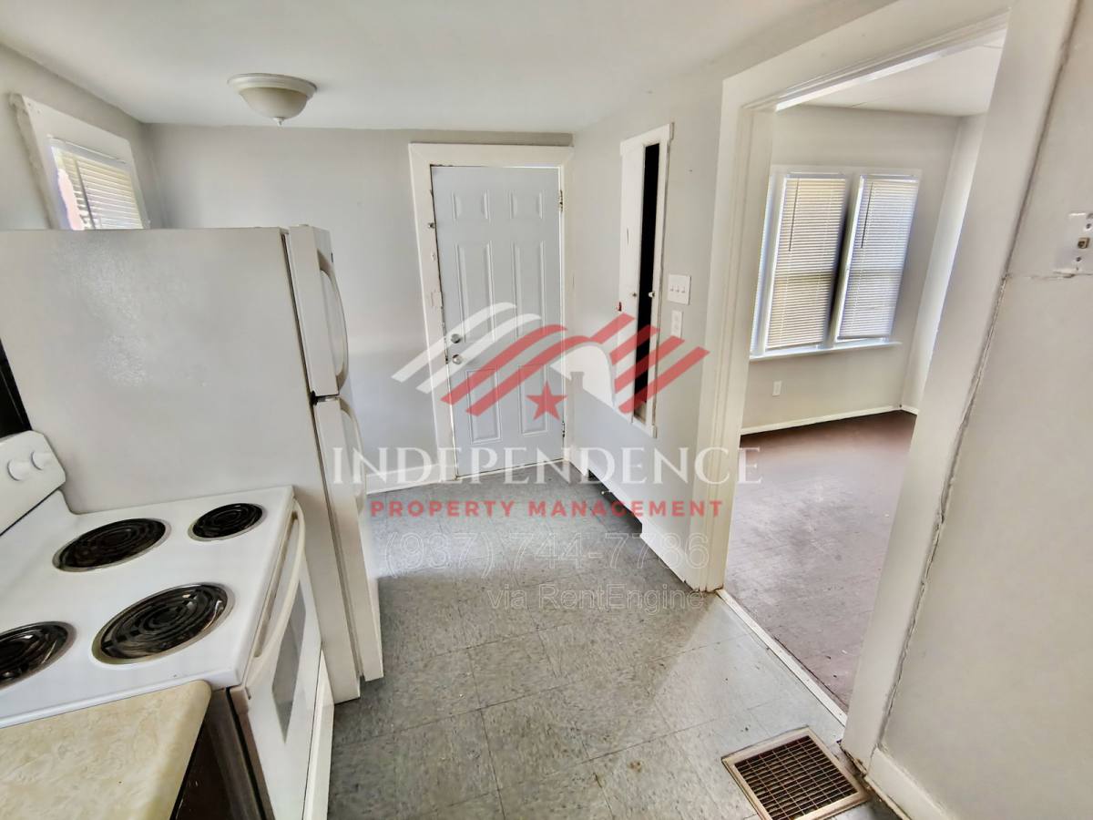 Apartment for rent at 515 Mertland Ave, Dayton, OH 45403
