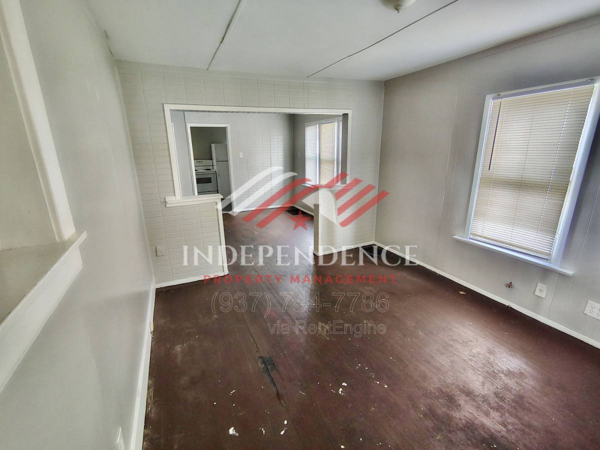 Apartment for rent at 515 Mertland Ave, Dayton, OH 45403