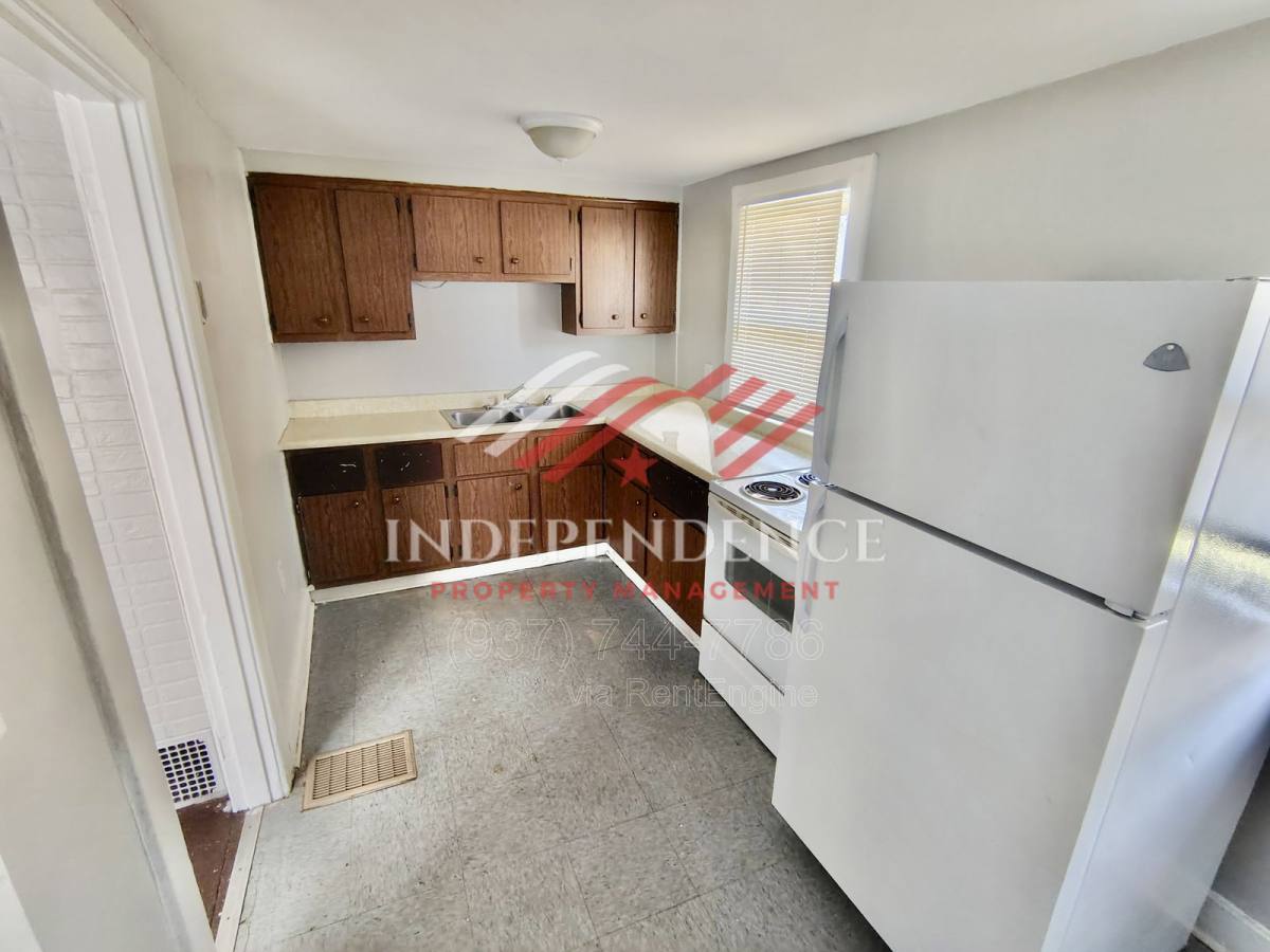 Apartment for rent at 515 Mertland Ave, Dayton, OH 45403