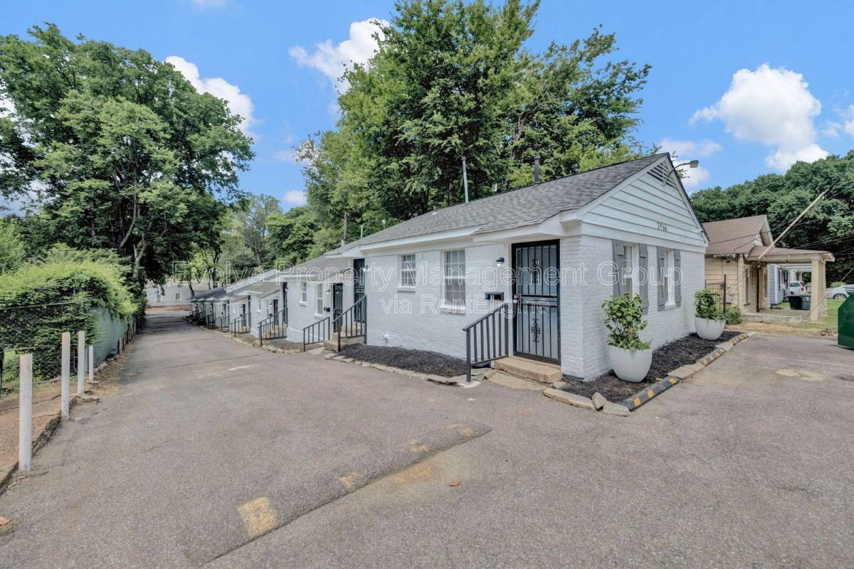 Apartment for rent at 2966 Yale Ave #7, Memphis, TN 38112