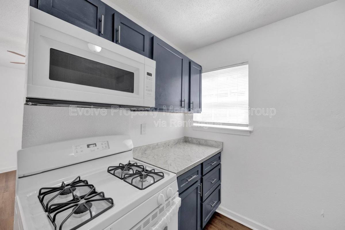 Apartment for rent at 2966 Yale Ave #7, Memphis, TN 38112