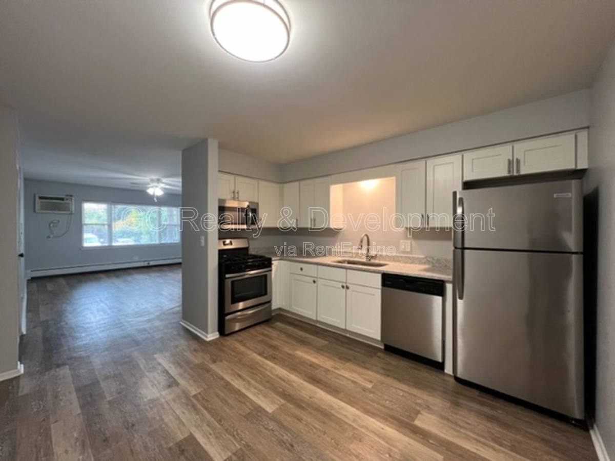 Condo for rent at 312 N Warwick Ave #1A, Westmont, IL 60559