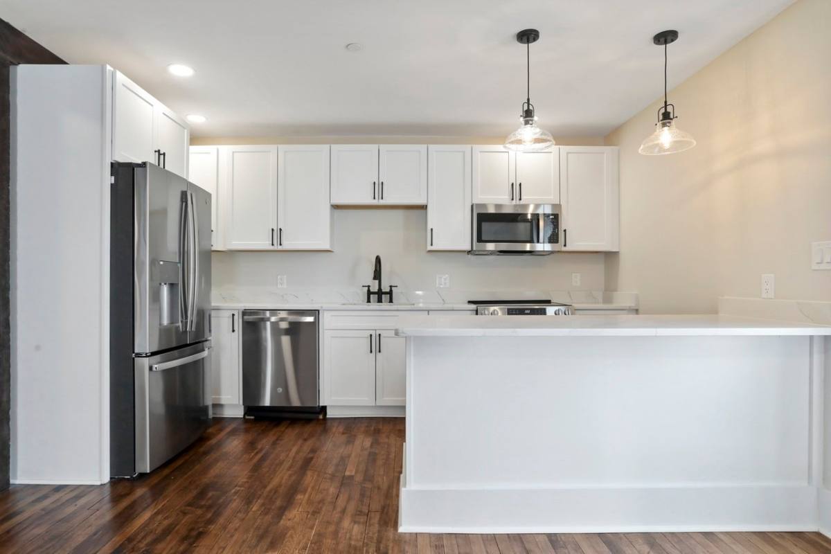 Apartment for rent at 302 N Mildred St #200, Charles Town, WV 25414