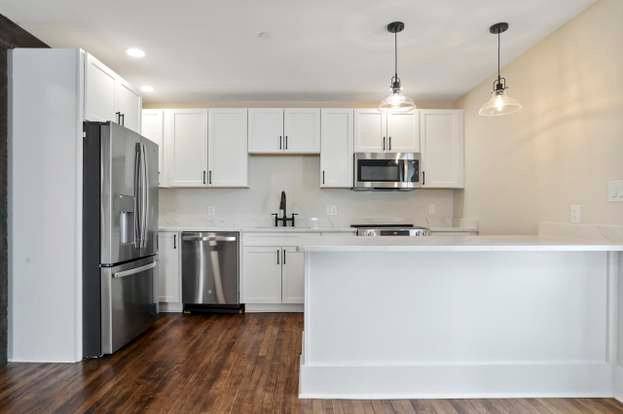 Apartment for rent at 302 N Mildred St #200, Charles Town, WV 25414